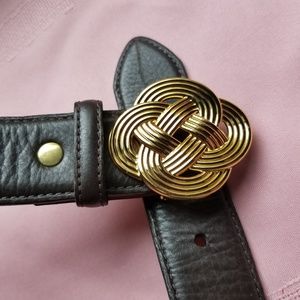 Brown Vineyard Vines belt with infinity buckle